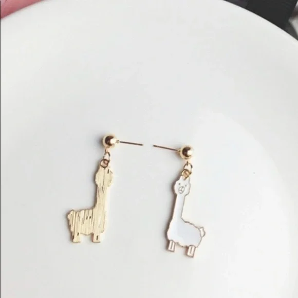 Llama Alpaca Stud Earrings. - Picture 3 of 6